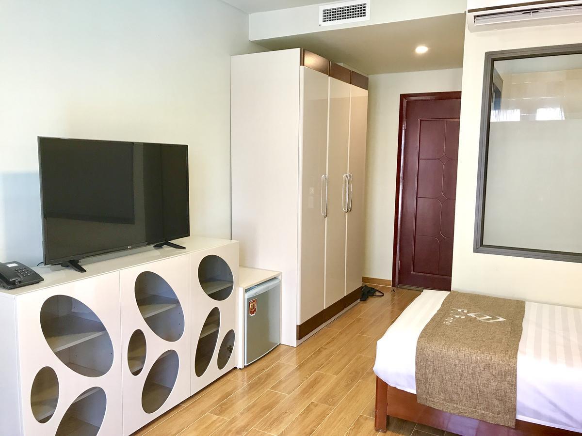 F & F Hotel Hai Phong Bagian luar foto